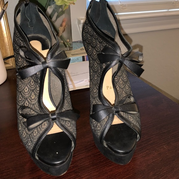 - Christian Louboutin - Picture 3 of 12